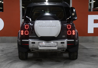 Подержанный автомобиль Land Rover Defender Suv 2023 года (6 фото)