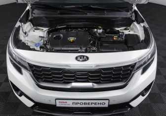 Подержанный автомобиль Kia Seltos 2021 года (9 фото)
