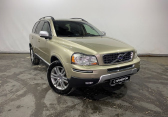 Подержанный автомобиль Volvo XC90 2008 года (3 фото)
