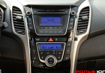 Подержанный автомобиль Hyundai i30 Hatchback 2013 года (12 фото)