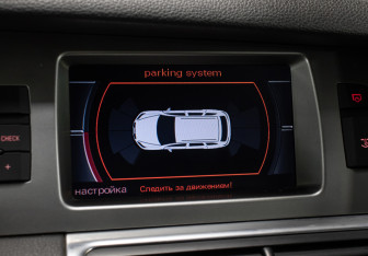 Подержанный автомобиль Audi Q7 2007 года (18 фото)