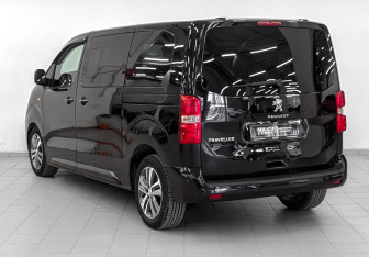 Подержанный автомобиль Peugeot Traveller 2018 года (7 фото)