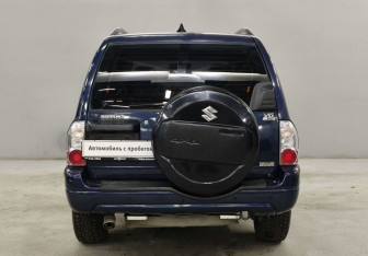 Подержанный автомобиль Suzuki Grand Vitara 2001 года (6 фото)