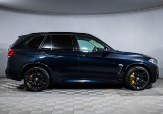 Подержанный автомобиль BMW X5 M 2015 года (4 фото)