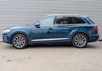 Подержанный автомобиль Audi Q7 2019 года (8 фото)