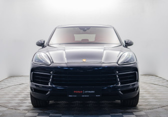Подержанный автомобиль Porsche Cayenne 2018 года (8 фото)