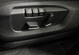 Подержанный автомобиль BMW X5 2017 года (16 фото)