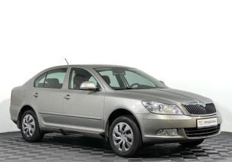 Подержанный автомобиль Skoda Octavia Liftback 2011 года (3 фото)