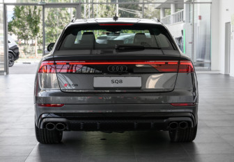 Новый Audi SQ8 2025 (9 фото)
