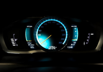 Подержанный автомобиль Volvo XC60 2014 года (13 фото)