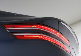 Подержанный автомобиль Genesis G80 2021 года (29 фото)