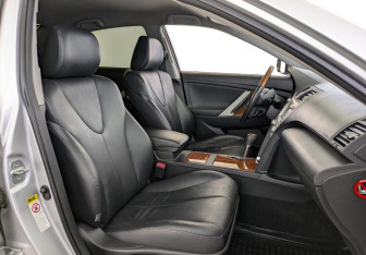 Подержанный автомобиль Toyota Camry Sedan 2011 года (24 фото)