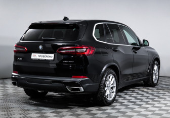Подержанный автомобиль BMW X5 2018 года (5 фото)