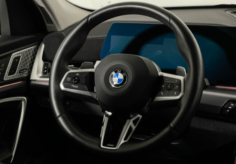 Подержанный автомобиль BMW X2 2024 года (15 фото)