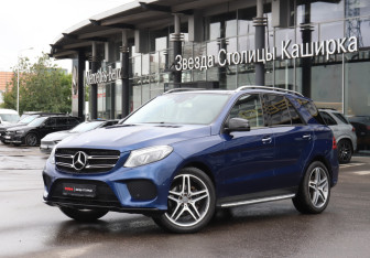 Подержанный автомобиль Mercedes-Benz GLE 2017 года (25 фото)