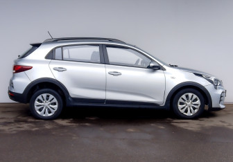 Подержанный автомобиль Kia Rio Hatchback 2021 года (4 фото)