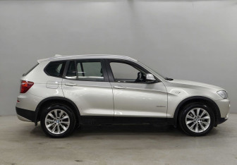 Подержанный автомобиль BMW X3 2011 года (4 фото)