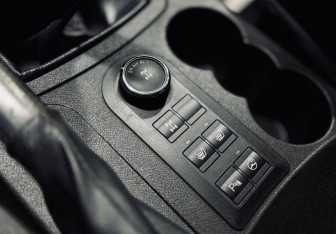 Подержанный автомобиль УАЗ Patriot 2017 года (12 фото)