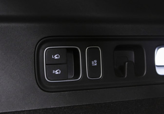 Подержанный автомобиль LiXiang L7 2023 года (23 фото)