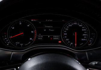 Подержанный автомобиль Audi A7 2015 года (11 фото)