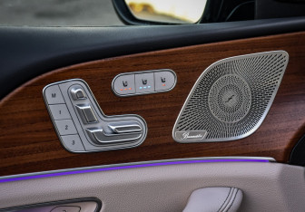 Подержанный автомобиль Mercedes-Benz GLE 2023 года (18 фото)