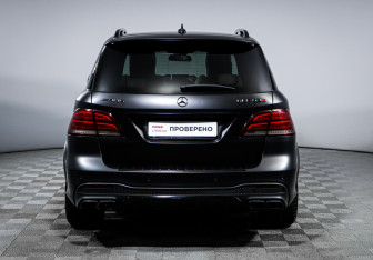 Подержанный автомобиль Mercedes-Benz GLE AMG 2015 года (6 фото)