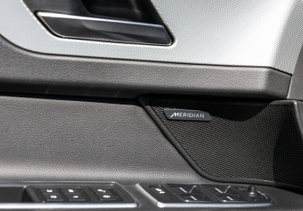 Подержанный автомобиль Jaguar XF Sedan 2018 года (22 фото)