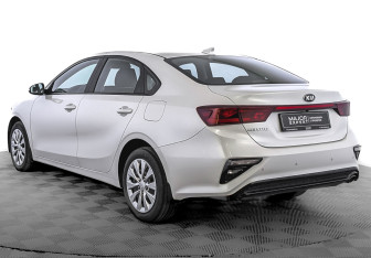 Подержанный автомобиль Kia Cerato Sedan 2020 года (7 фото)