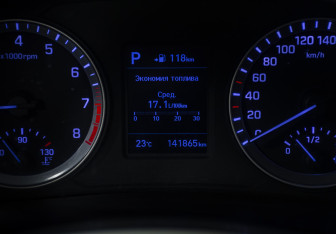 Подержанный автомобиль Hyundai Sonata 2019 года (12 фото)