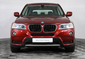 Подержанный автомобиль BMW X3 2012 года (3 фото)