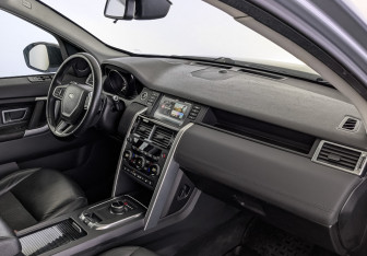 Подержанный автомобиль Land Rover Discovery Sport 2018 года (13 фото)