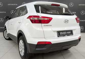 Подержанный автомобиль Hyundai Creta 2019 года (7 фото)