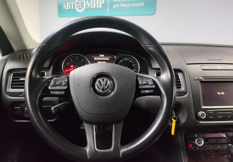 Подержанный автомобиль Volkswagen Touareg 2012 года (14 фото)