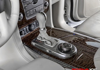 Подержанный автомобиль Nissan Patrol 2014 года (16 фото)