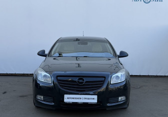 Подержанный автомобиль Opel Insignia Sedan 2010 года (2 фото)
