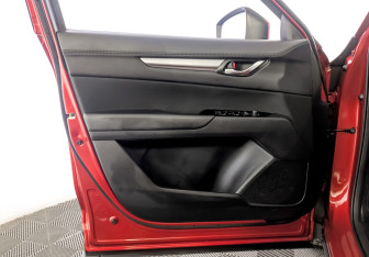 Подержанный автомобиль Mazda CX-5 2018 года (20 фото)