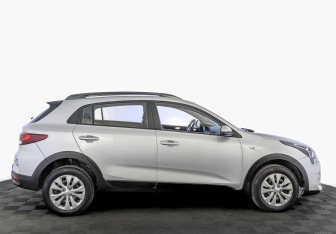 Подержанный автомобиль Kia Rio Hatchback 2021 года (4 фото)