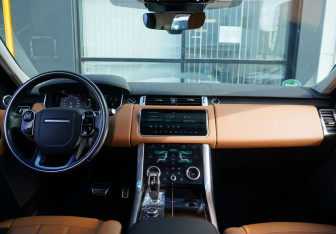 Подержанный автомобиль Land Rover Range Rover Sport 2019 года (12 фото)