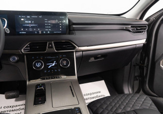 Подержанный автомобиль Exeed TXL 2022 года (10 фото)