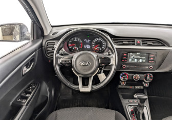 Подержанный автомобиль Kia Rio Hatchback 2021 года (21 фото)