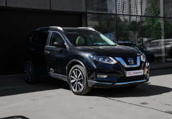 Подержанный автомобиль Nissan X-Trail 2019 года (3 фото)
