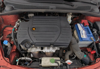 Подержанный автомобиль Suzuki SX4 Hatchback 2011 года (9 фото)