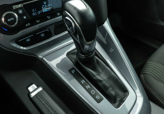 Подержанный автомобиль Ford Focus Hatchback 2013 года (13 фото)