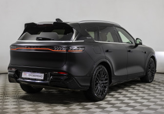 Подержанный автомобиль Voyah Free 2023 года (5 фото)