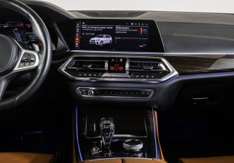 Подержанный автомобиль BMW X5 2019 года (14 фото)