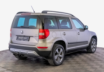 Подержанный автомобиль Skoda Yeti 2016 года (5 фото)