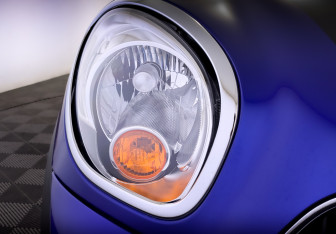 Подержанный автомобиль MINI Countryman 2015 года (17 фото)