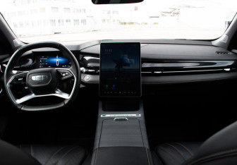 Подержанный автомобиль Geely Preface 2024 года (14 фото)