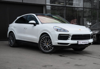 Подержанный автомобиль Porsche Cayenne 2020 года (3 фото)