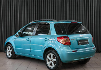 Подержанный автомобиль Suzuki SX4 Hatchback 2008 года (7 фото)
